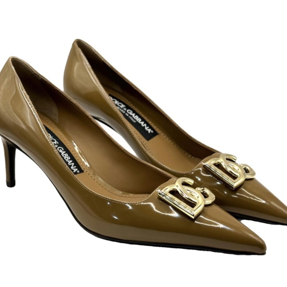 I S.0 light brown glossy Patent dolce Gabbana with logo on the toe heels